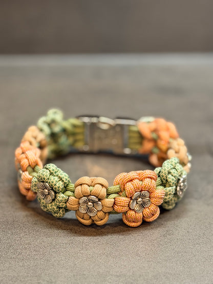 Blümchen Halsband individuell erstellen